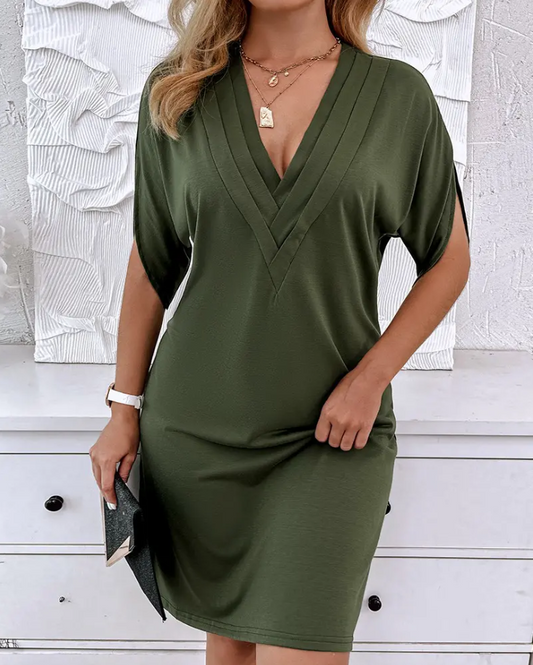 Selia | Elegancka Sukienka z Dekoltem V